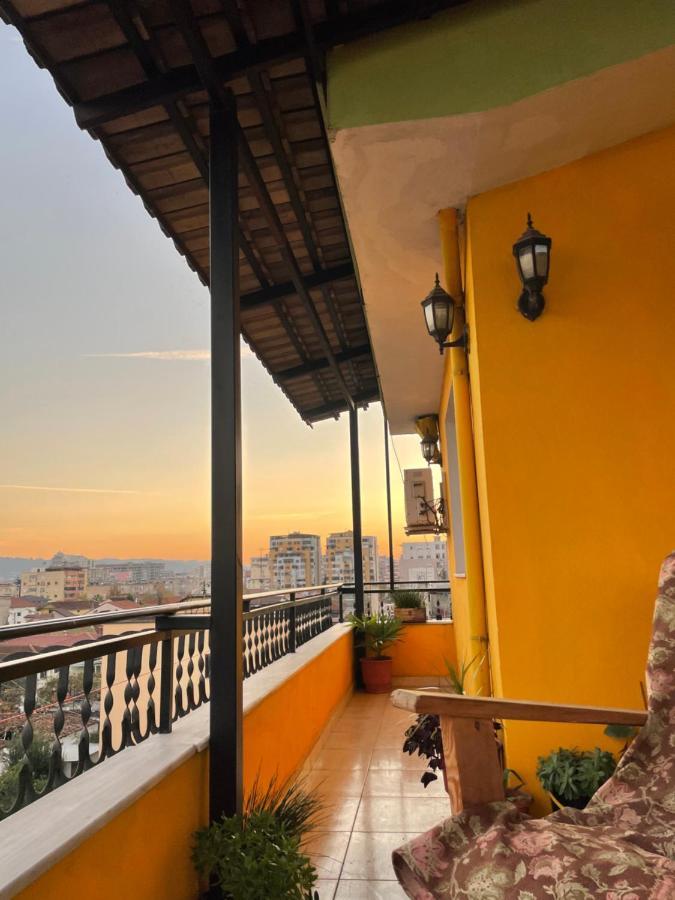 Cozy Big Apartment With Balcony Tirana Exteriör bild