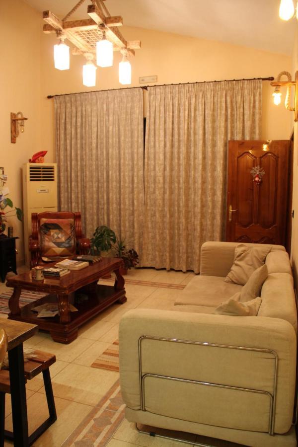 Cozy Big Apartment With Balcony Tirana Exteriör bild