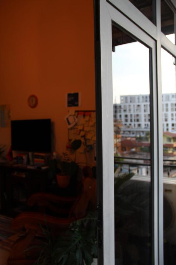 Cozy Big Apartment With Balcony Tirana Exteriör bild