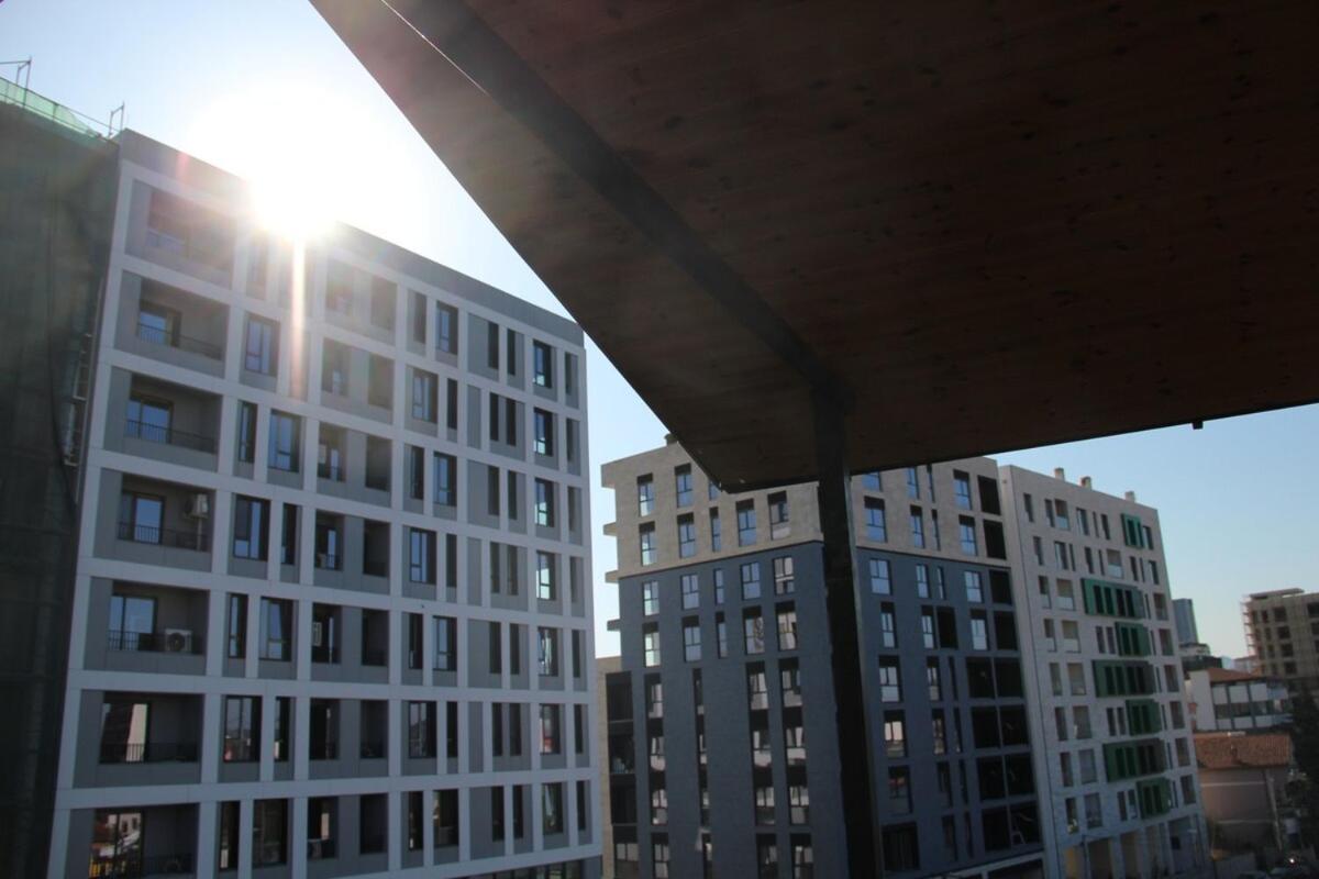 Cozy Big Apartment With Balcony Tirana Exteriör bild