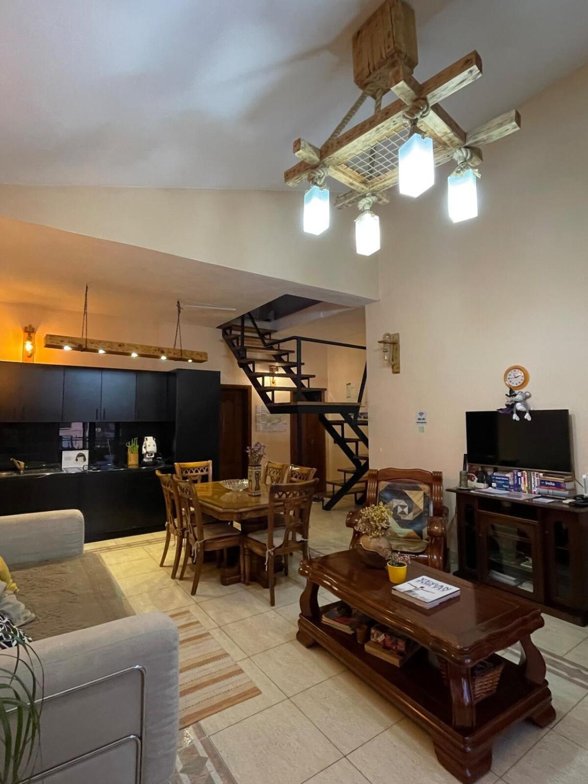 Cozy Big Apartment With Balcony Tirana Exteriör bild